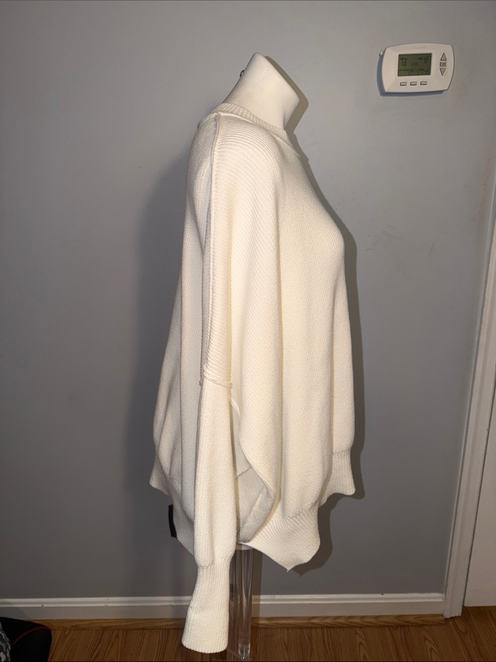 Free People Ladies Easy Street Tunic Sweater in Painted White. Medium. Oversized - Picture 11 of 15